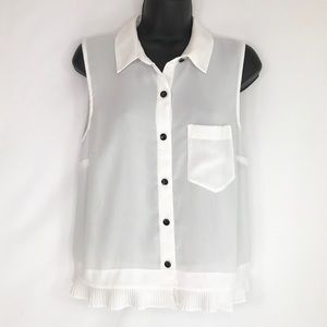 cabi pleat blouse white sleeveless black buttons